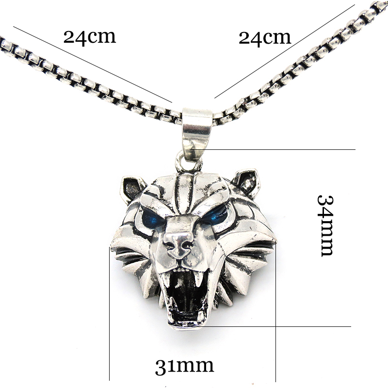 Caucasus Bear Medallion Pendan - Cobra Extruder recension och pris