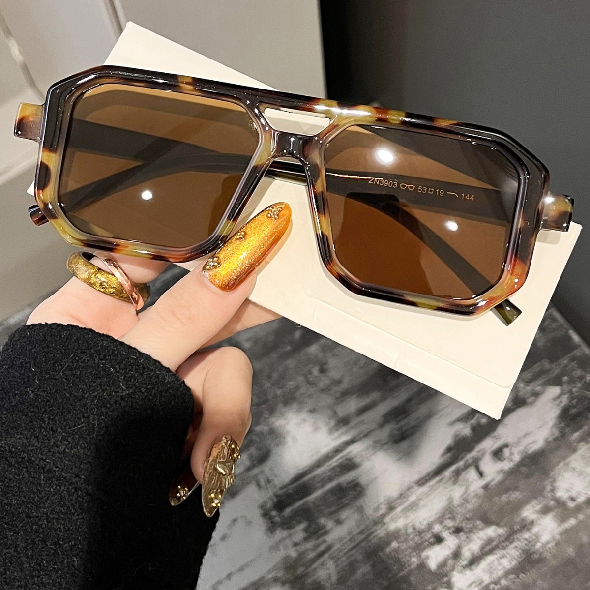 New Retro Square Double Beam S - Uv Resin recension och pris